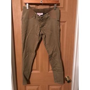 Maternity khakis